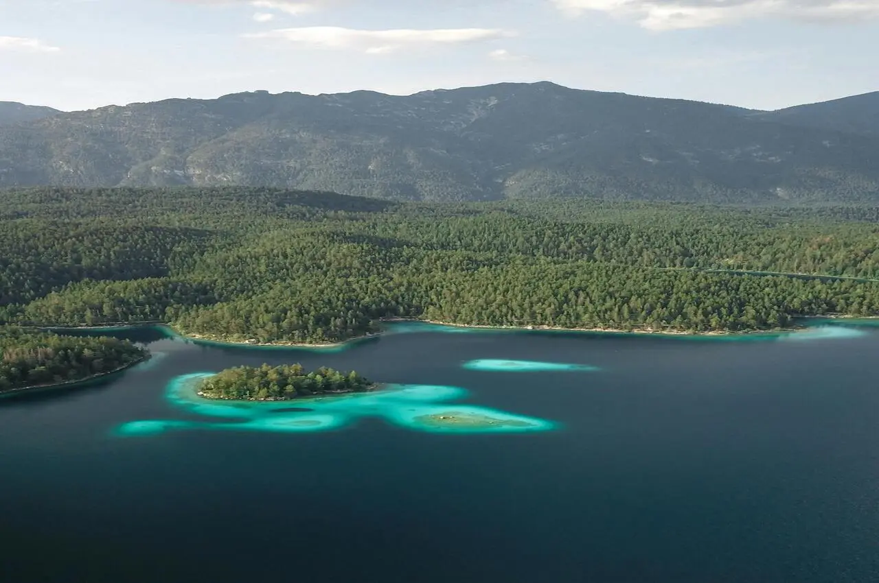 an island in the water- cheap and eco-friendly destination in Brazil