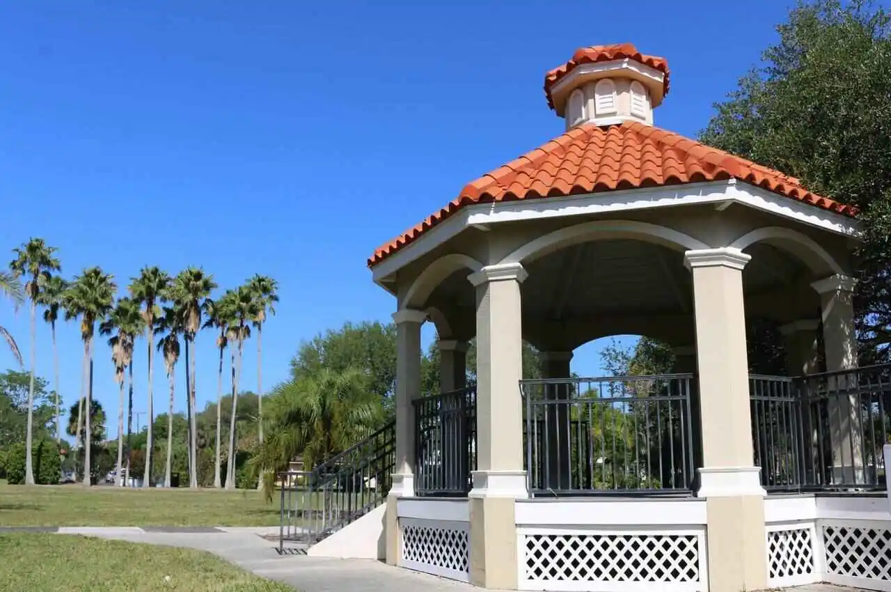 Sitting area with roof in a park - among hidden gems in Venice, Florida