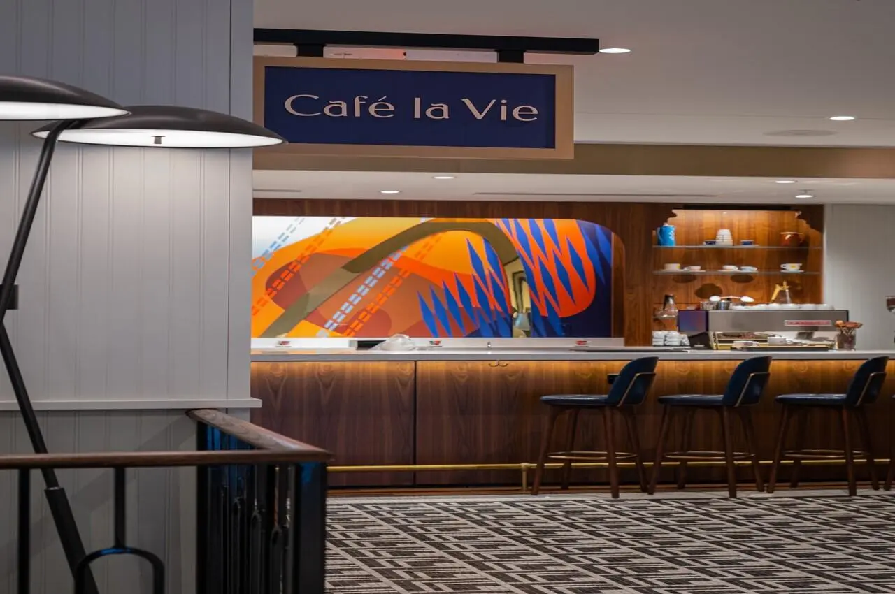 inside Cafe la Vie 