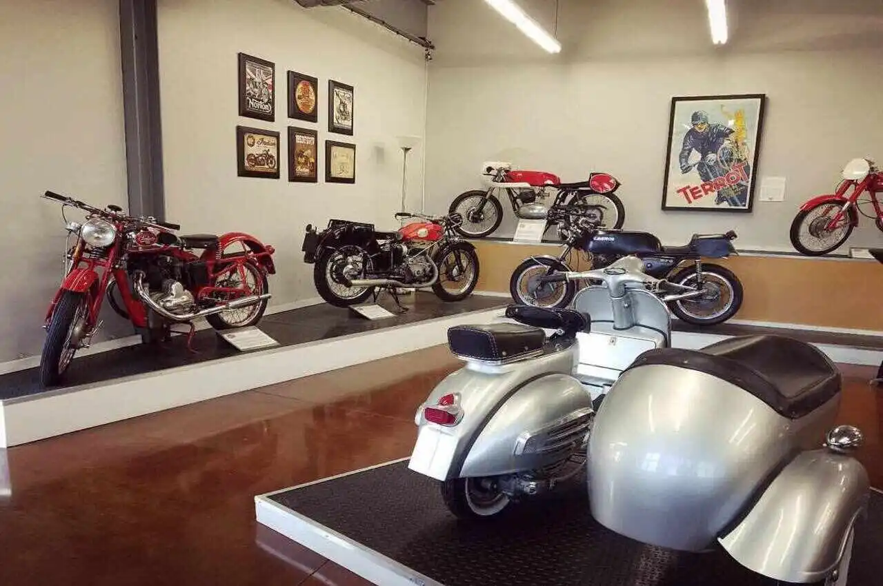 Vintage motorbikes in Moto Museum 