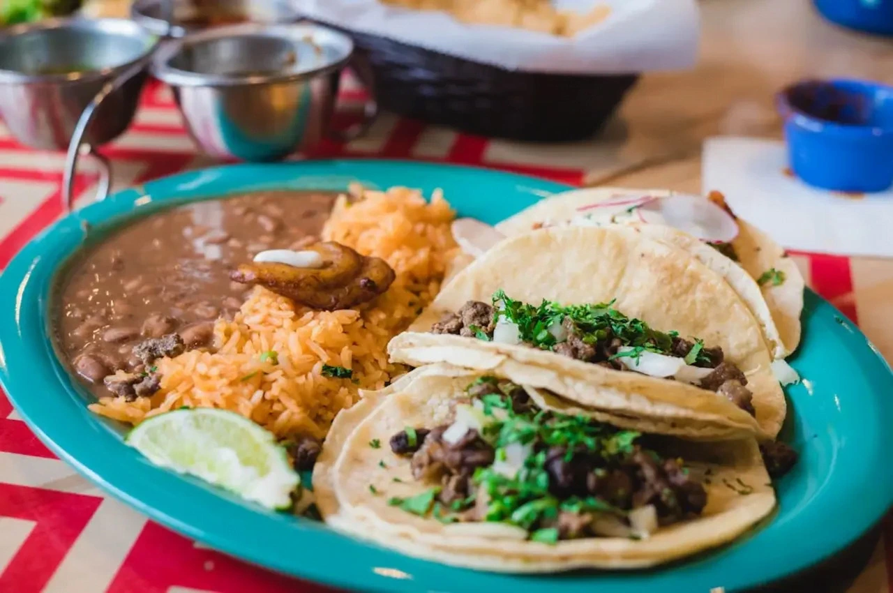 A plate of Mexican food