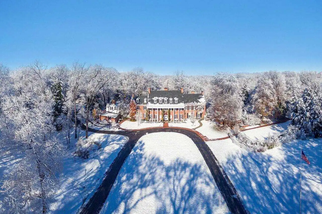 A mansion with surroundings covered with snow. Among hidden gems in Toledo, Ohio
