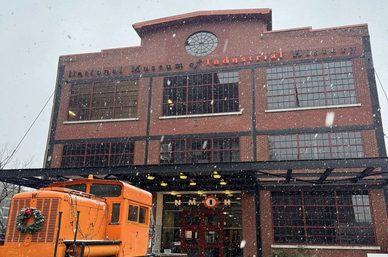 Snowfall with a building on the back