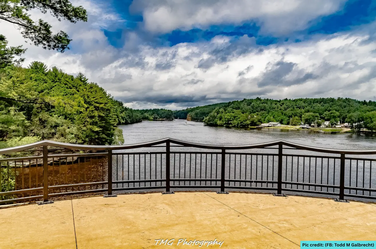 Views of lake from a bridge.